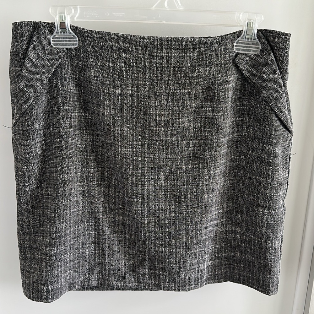 Elegant Gray Skirt